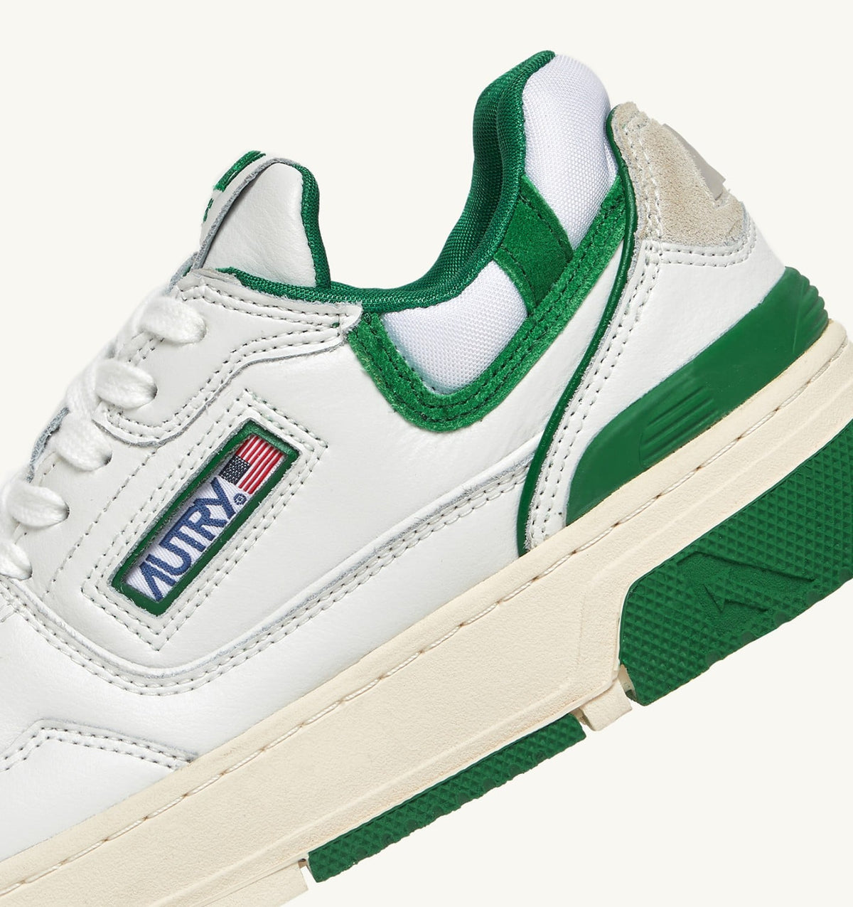AUTRY Man CLC LOW SNEAKERS IN WHITE LEATHER AND AMAZON SUEDE