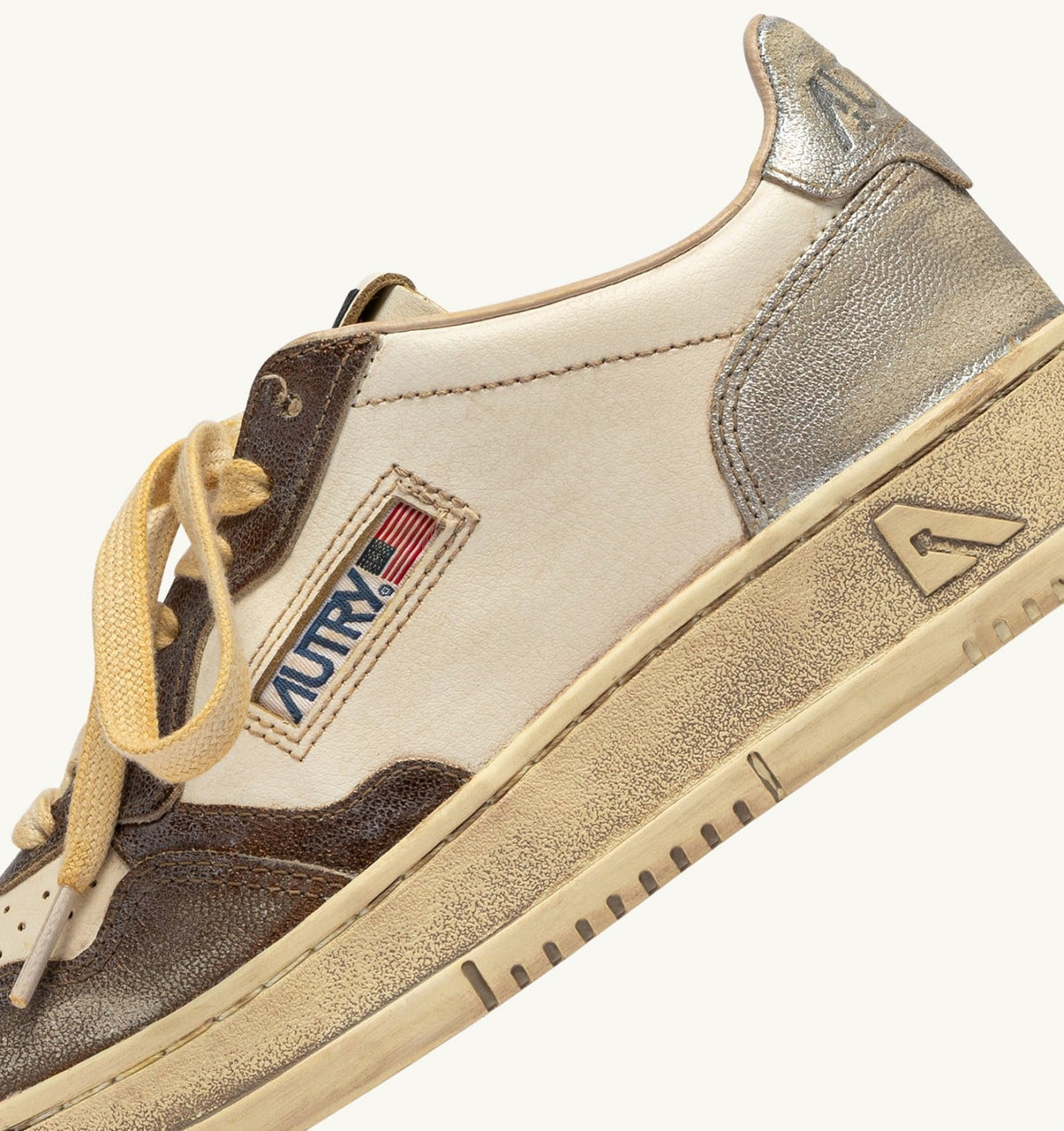 AUTRY Woman MEDALIST LOW SUPER VINTAGE SNEAKERS IN CHOCOLATE AND SILVER LEATHER