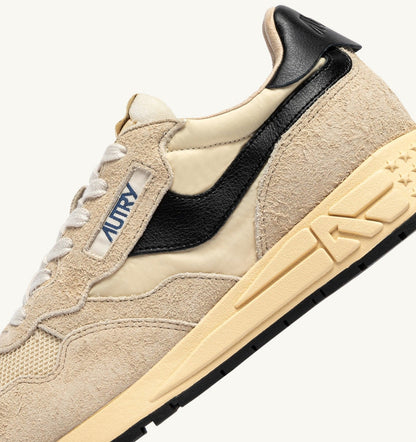 AUTRY Woman REELWIND LOW SNEAKERS IN ECRU AND BLACK NYLON AND SUEDE