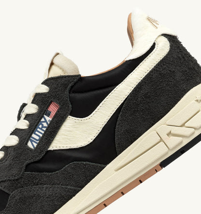 AUTRY Woman REELWIND LOW SNEAKERS IN PEAT AND NUT SUEDE AND NYLON