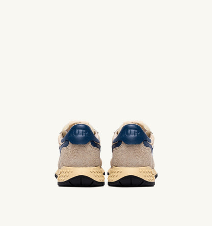 AUTRY Woman REELWIND LOW SNEAKERS IN NYLON SUEDE AND LEATHER COLOR ECRU AND ENSIGN BLUE