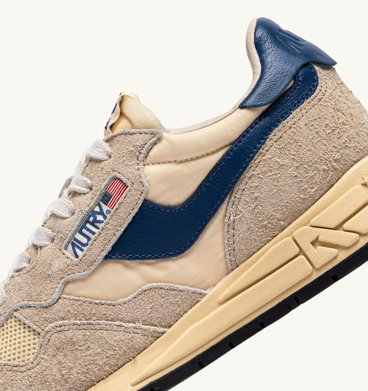 AUTRY Woman REELWIND LOW SNEAKERS IN NYLON SUEDE AND LEATHER COLOR ECRU AND ENSIGN BLUE
