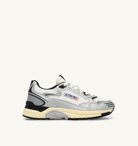 AUTRY Woman HYPERWAY SNEAKERS IN WHITE SILVER AND BLACK SYNTHETIC LEATHER AND MESH