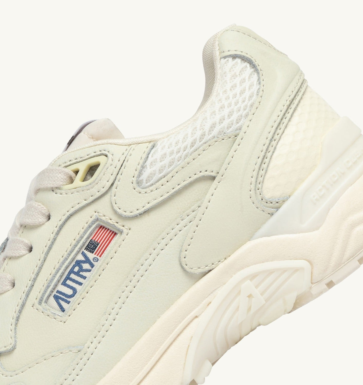 AUTRY Woman HYPERWAY SNEAKERS IN WHISPER WHITE NAPA LEATHER AND MESH