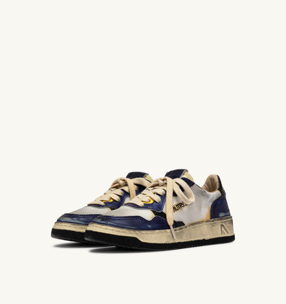 AUTRY Man MEDALIST LOW SUPER VINTAGE SNEAKERS IN WHITE AND TANZANITE LEATHER AND DRAGON MESH