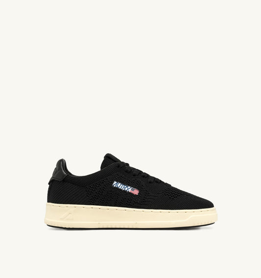 AUTRY Man EASEKNIT MEDALIST LOW SNEAKERS IN BLACK COLOR KNIT