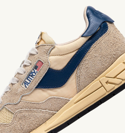 AUTRY Man REELWIND LOW SNEAKERS IN NYLON SUEDE AND LEATHER COLOR ECRU AND ENSIGN BLUE