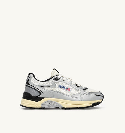 AUTRY Man HYPERWAY SNEAKERS IN WHITE SILVER AND BLACK SYNTHETIC LEATHER AND MESH