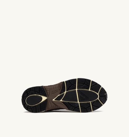 AUTRY Man HYPERWAY SNEAKERS IN SAND AND BRICK RED MESH AND SUEDE