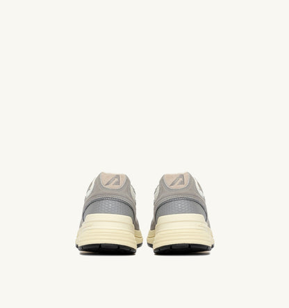 AUTRY Man HYPERWAY SNEAKERS IN MARSHMALLOW AND LEAD SUEDE AND MESH