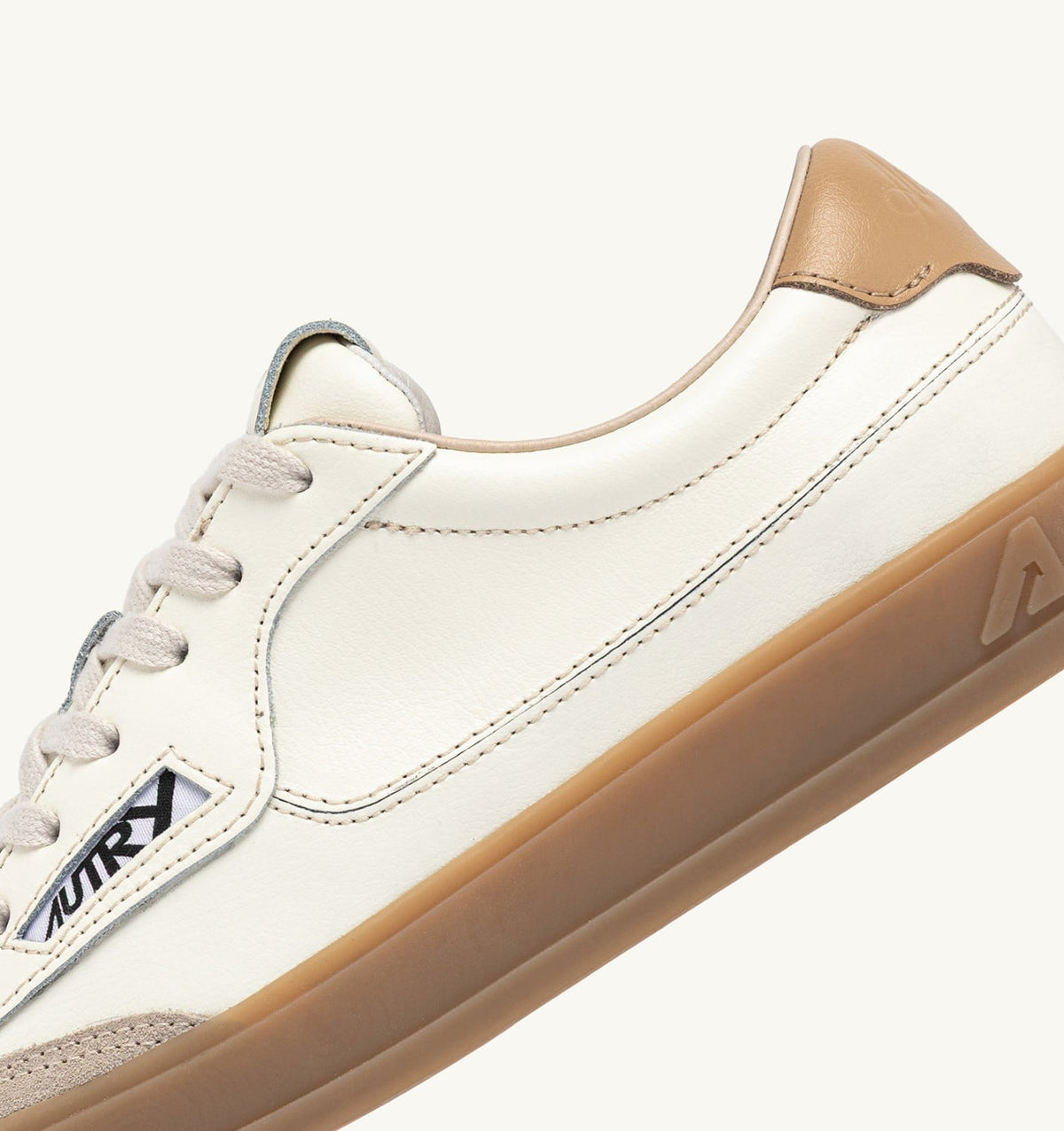 AUTRY Man WINDSCAPE LOW SNEAKERS IN MARSHMALLOW AND TAN LEATHER