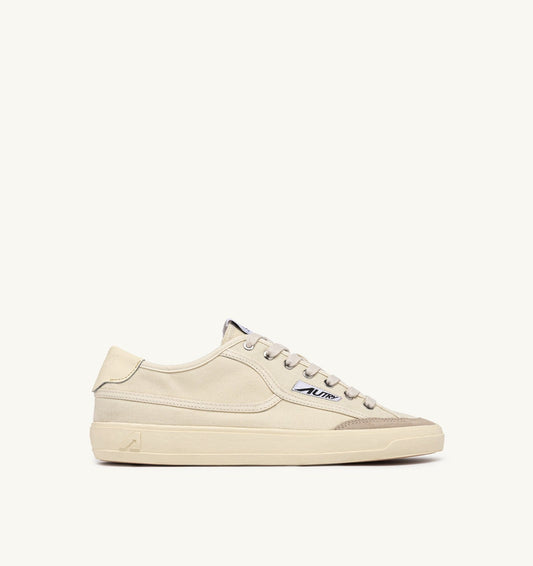 AUTRY Man WINDSCAPE LOW SNEAKERS IN CREAM CANVAS