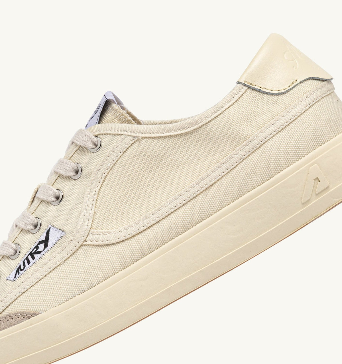 AUTRY Man WINDSCAPE LOW SNEAKERS IN CREAM CANVAS