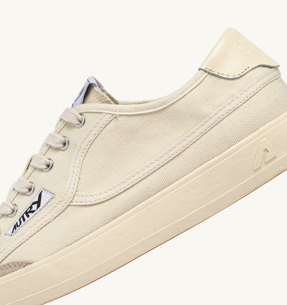 AUTRY Man WINDSCAPE LOW SNEAKERS IN CREAM CANVAS