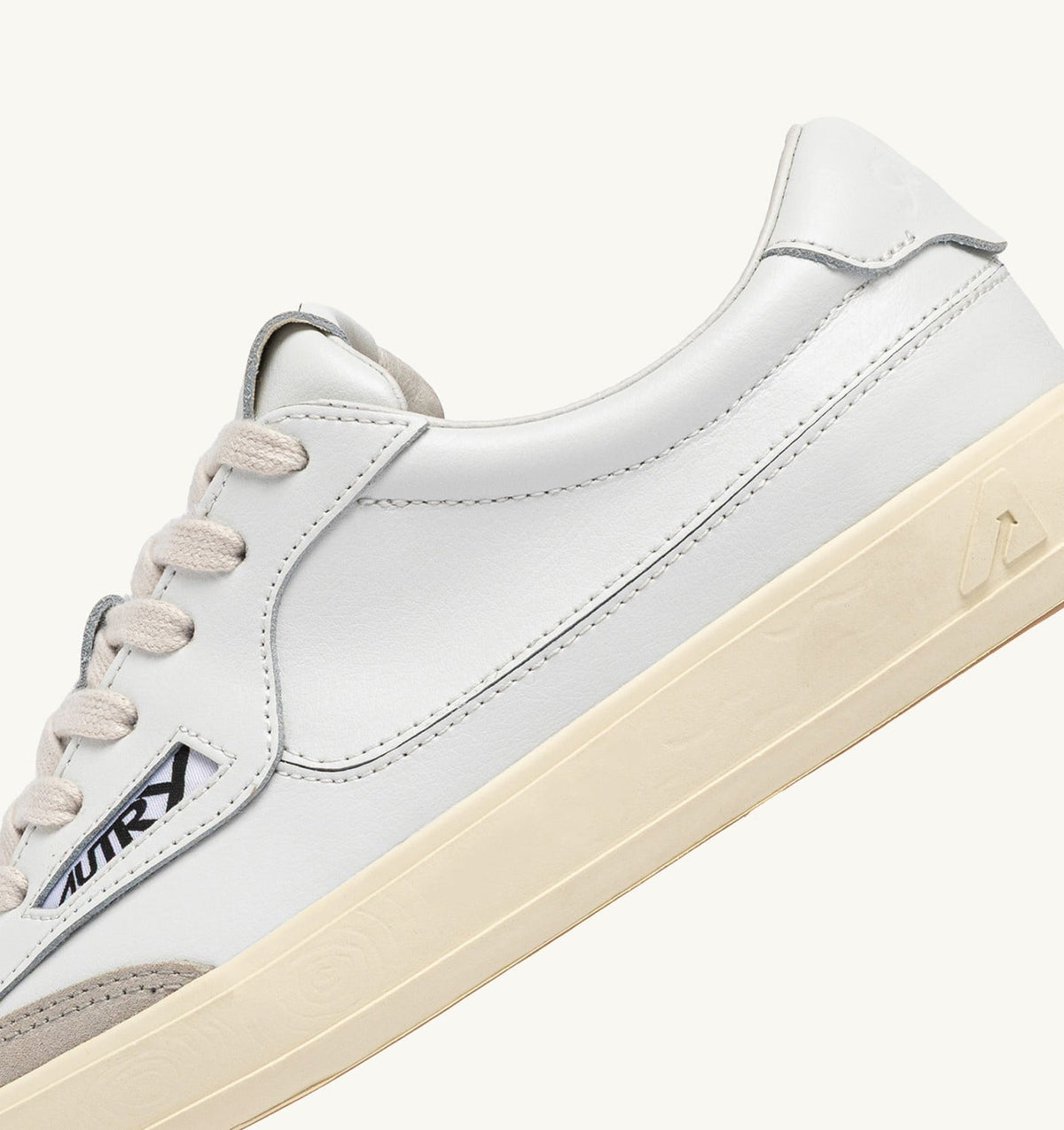 AUTRY Man WINDSCAPE LOW SNEAKERS IN WHITE LEATHER