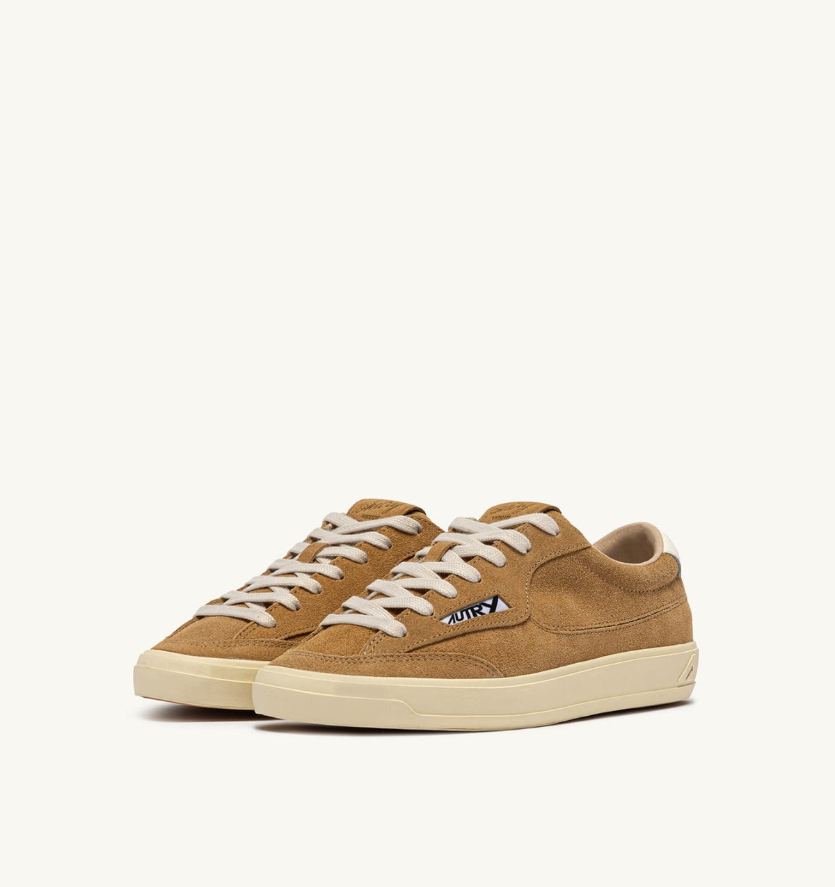 AUTRY Man WINDSCAPE LOW SNEAKERS IN COPPER BROWN AND MARSHMALLOW SUEDE