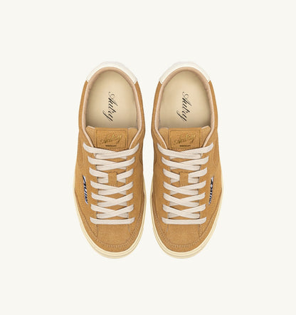 AUTRY Man WINDSCAPE LOW SNEAKERS IN COPPER BROWN AND MARSHMALLOW SUEDE