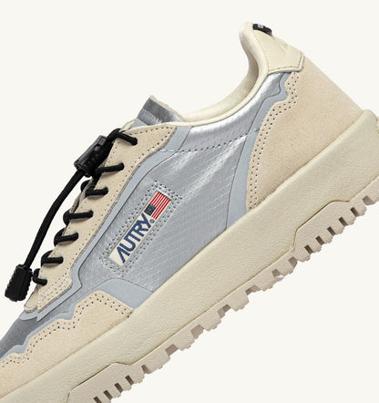 AUTRY Man WILDPACE LOW SNEAKERS IN WHITE AND SILVER FABRIC AND SUEDE