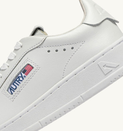 AUTRY Man DALLAS LOW SNEAKERS IN WHITE LEATHER