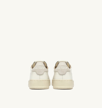 AUTRY Man DALLAS LOW SNEAKERS IN WHITE LEATHER
