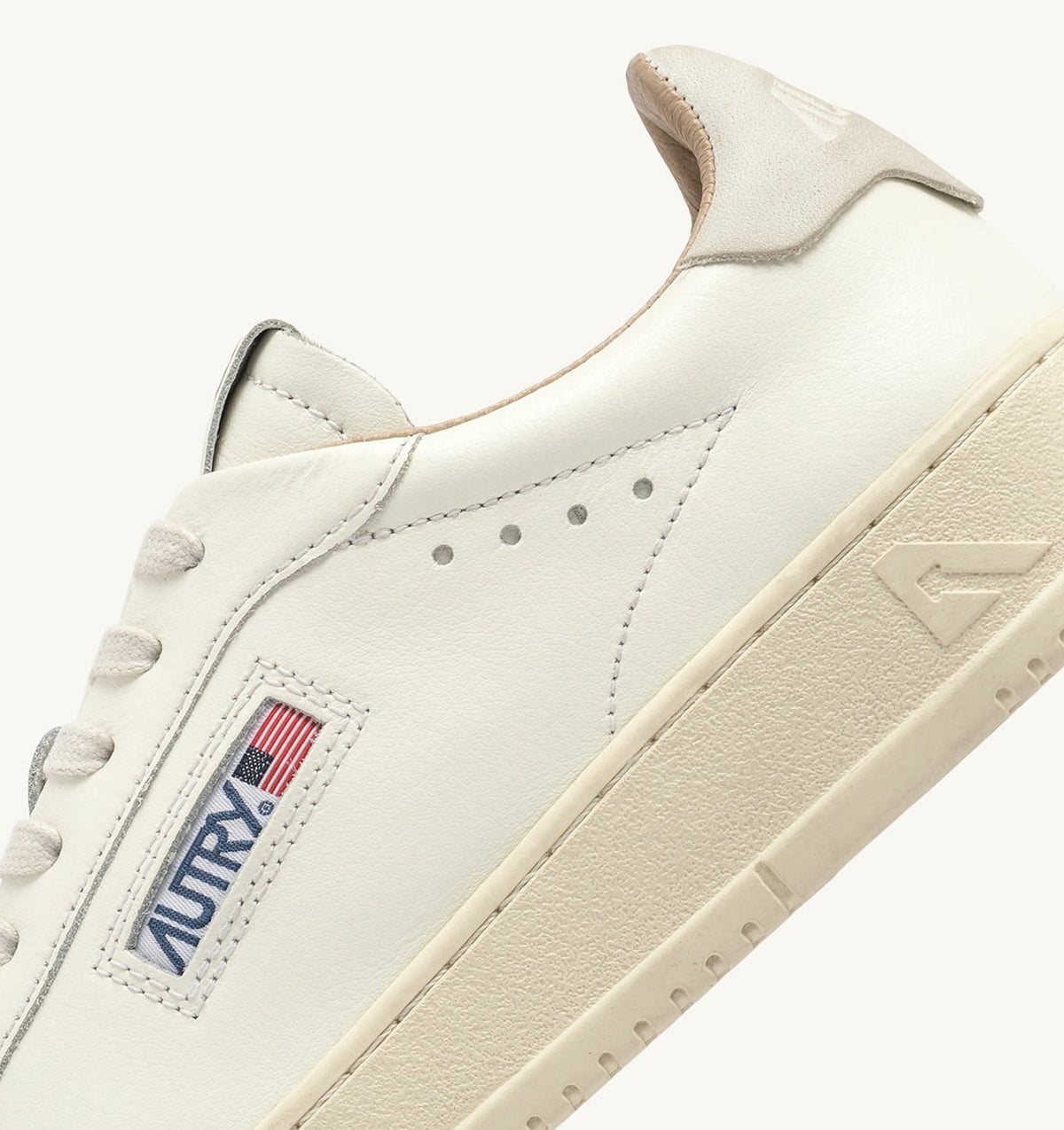 AUTRY Man DALLAS LOW SNEAKERS IN WHITE LEATHER