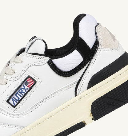 AUTRY Man CLC LOW SNEAKERS IN WHITE LEATHER AND BLACK SUEDE