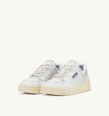 AUTRY Man CLC LOW SNEAKERS IN WHITE AND SUEDE LEATHER