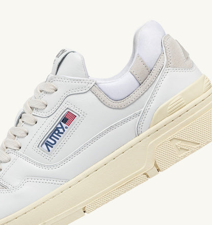 AUTRY Man CLC LOW SNEAKERS IN WHITE AND SUEDE LEATHER