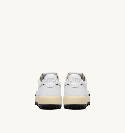 AUTRY Man GOLF LOW SNEAKERS IN LEATHER COLOR WHITE AND BLACK