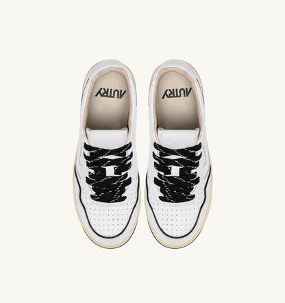 AUTRY Man GOLF LOW SNEAKERS IN LEATHER COLOR WHITE AND BLACK