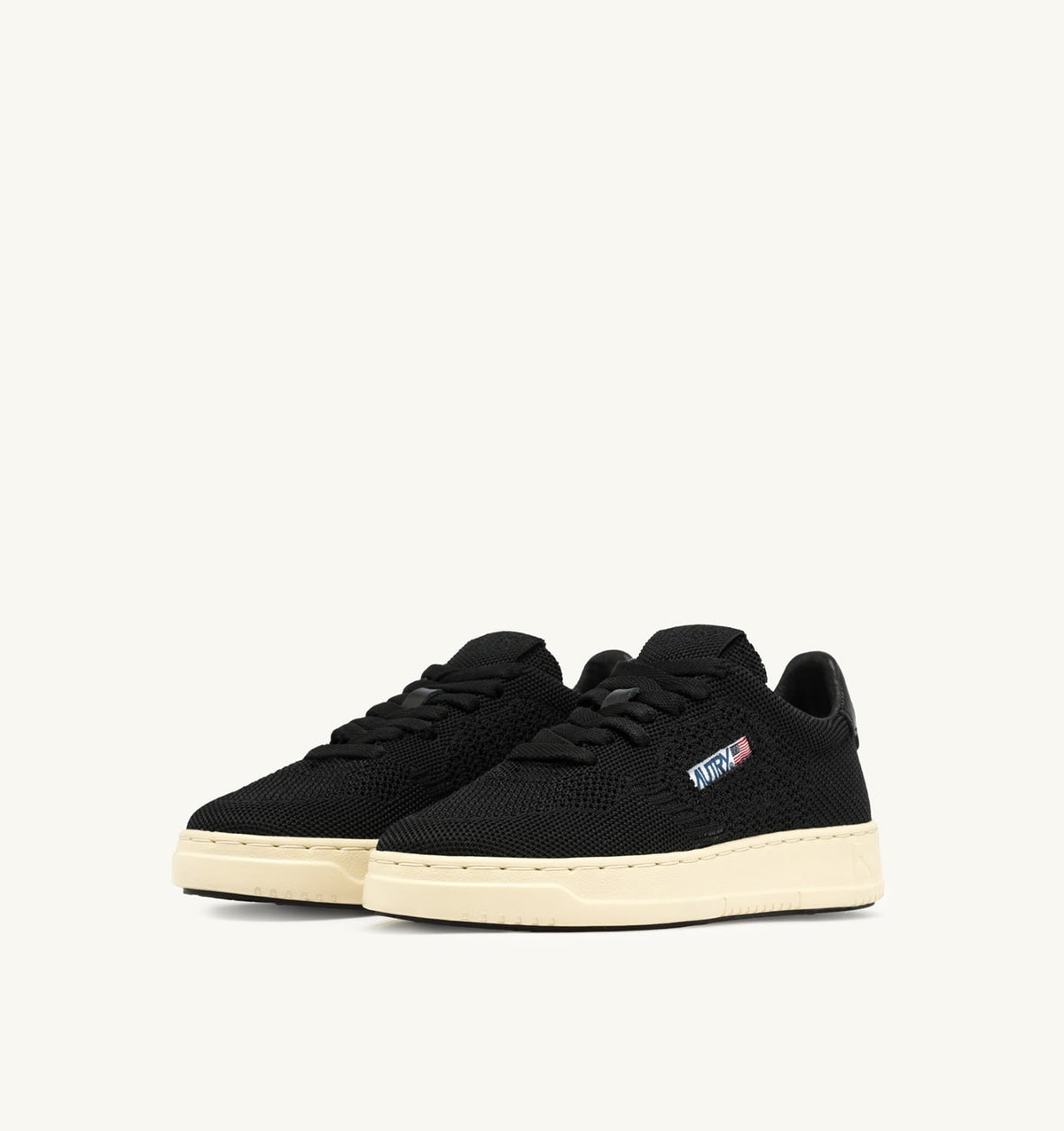 AUTRY Woman EASEKNIT MEDALIST LOW SNEAKERS IN BLACK COLOR KNIT