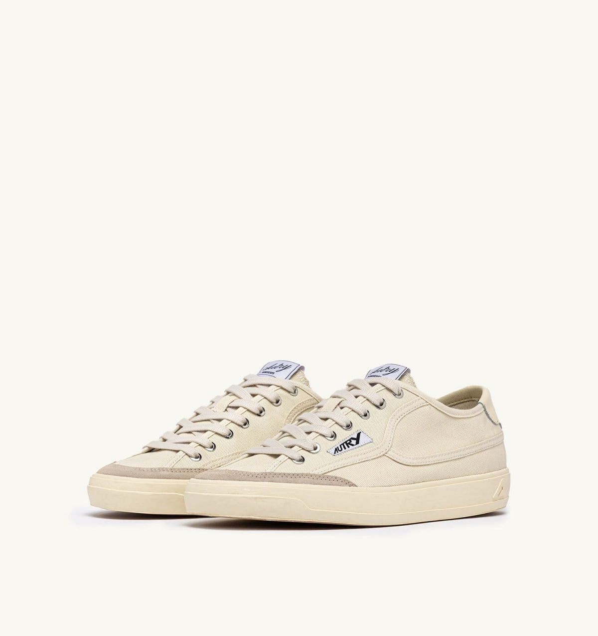 AUTRY Woman WINDSCAPE LOW SNEAKERS IN CREAM CANVAS
