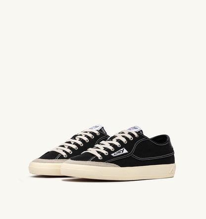 AUTRY Woman WINDSCAPE LOW SNEAKERS IN BLACK CANVAS
