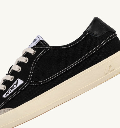 AUTRY Woman WINDSCAPE LOW SNEAKERS IN BLACK CANVAS
