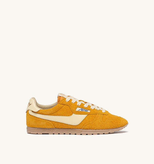 AUTRY Woman SNEAKERS WINDSPIN IN SUEDE AND LEATHER COLOR MINERAL YELLOW AND RUTABAGA