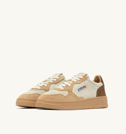 AUTRY Man MEDALIST LOW TRICOLOR SNEAKERS IN SUEDE COLOR TUNDRA EGG AND PEANUT