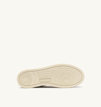 AUTRY Man MEDALIST LOW SNEAKERS IN CIGAR AND WHITE SUEDE