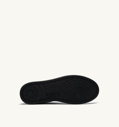 AUTRY Man MEDALIST LOW BICOLOR SNEAKERS IN WHITE AND BLACK LEATHER