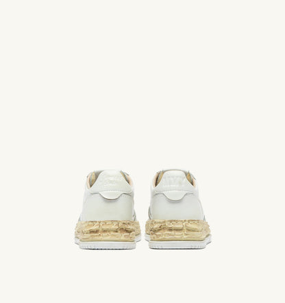 AUTRY Man MEDALIST LOW SUPER VINTAGE 'Autry x Maison MIHARA YASUHIRO General Scale.' SNEAKERS IN WHITE LEATHER