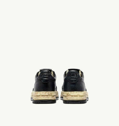 AUTRY Man MEDALIST LOW SUPER VINTAGE 'Autry x Maison MIHARA YASUHIRO General Scale.' SNEAKERS IN BLACK LEATHER