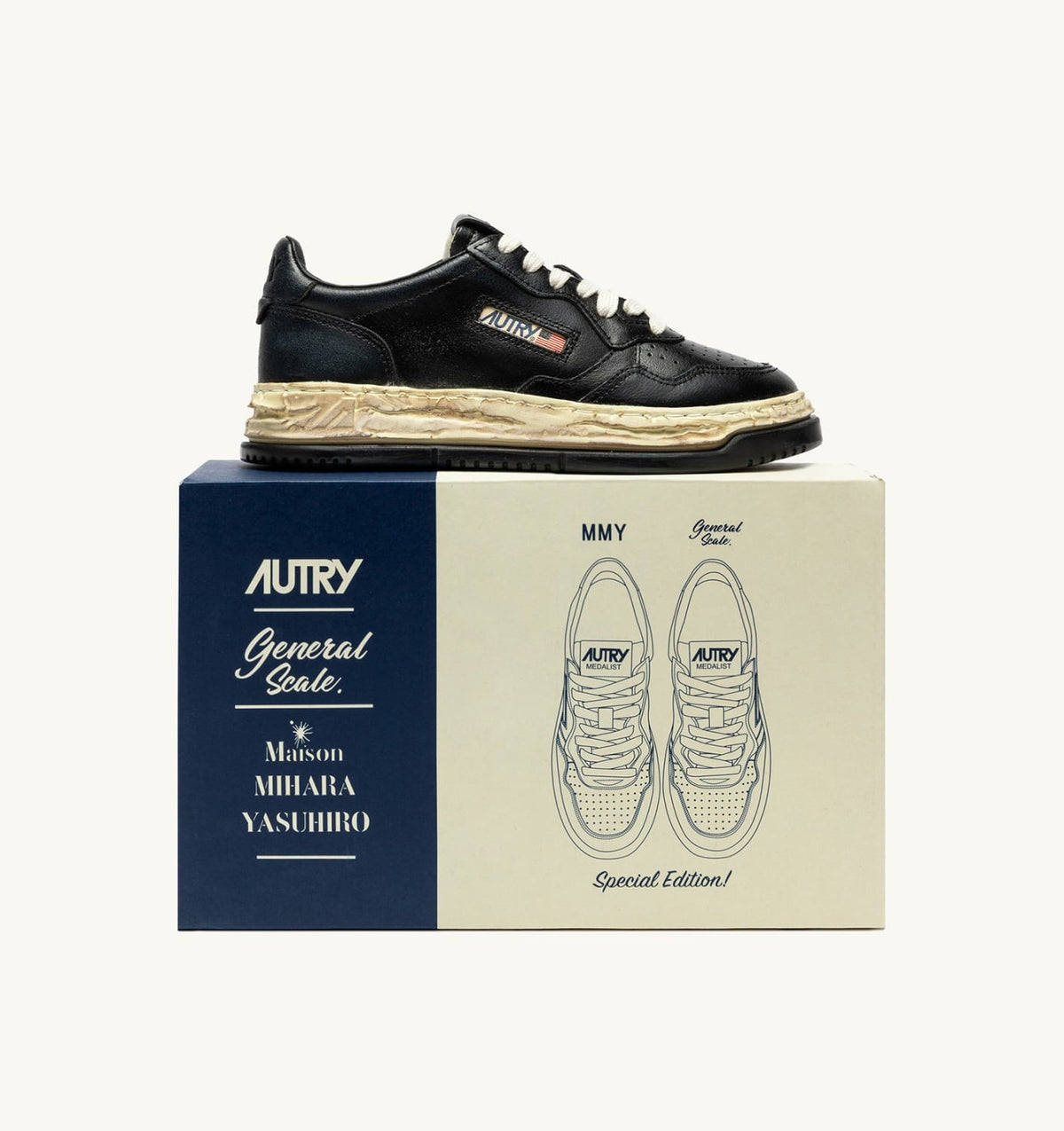 AUTRY Man MEDALIST LOW SUPER VINTAGE 'Autry x Maison MIHARA YASUHIRO General Scale.' SNEAKERS IN BLACK LEATHER