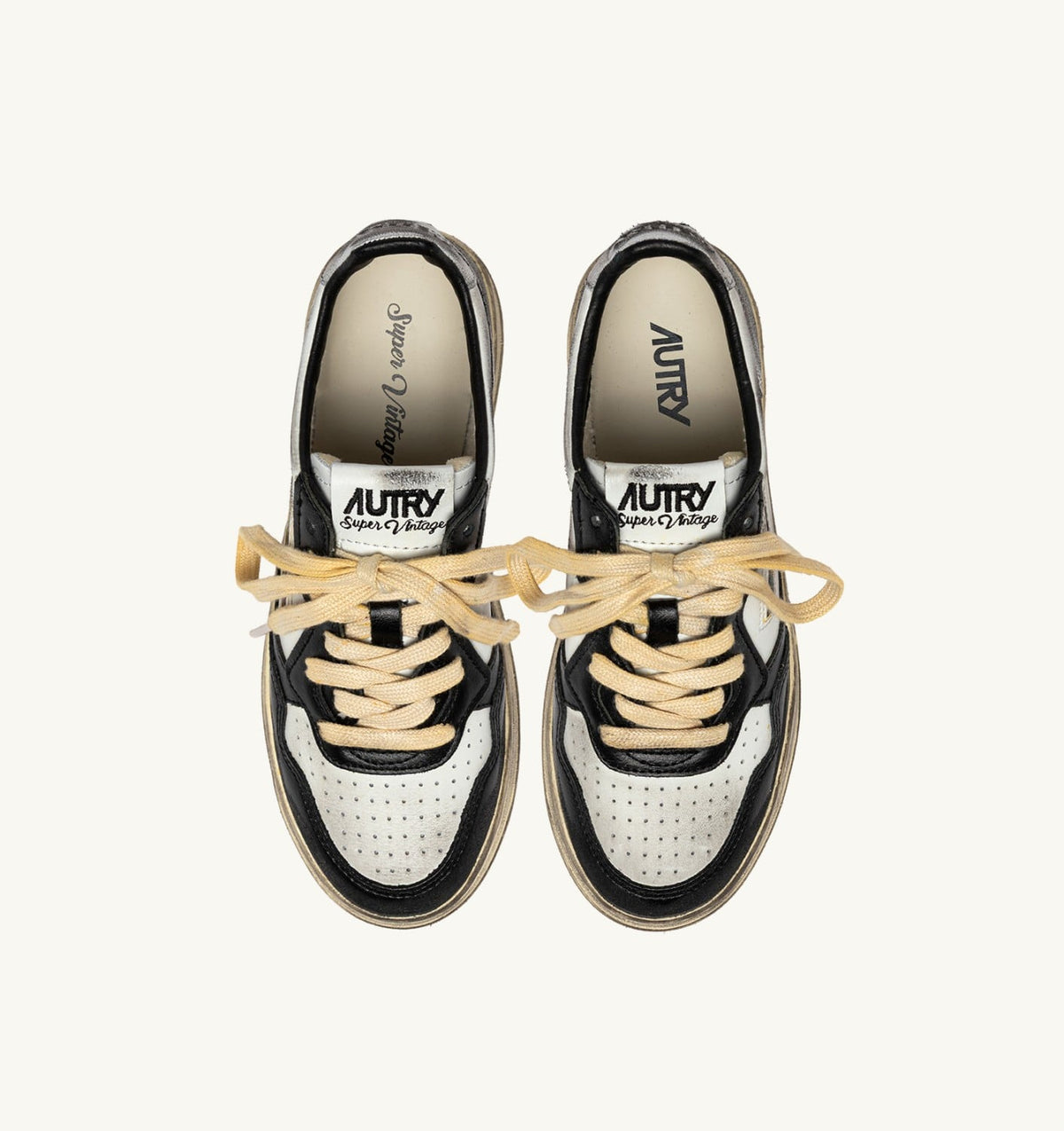 AUTRY Woman MEDALIST LOW SUPER VINTAGE SNEAKERS LOW IN WHITE BLACK AND SILVER LEATHER
