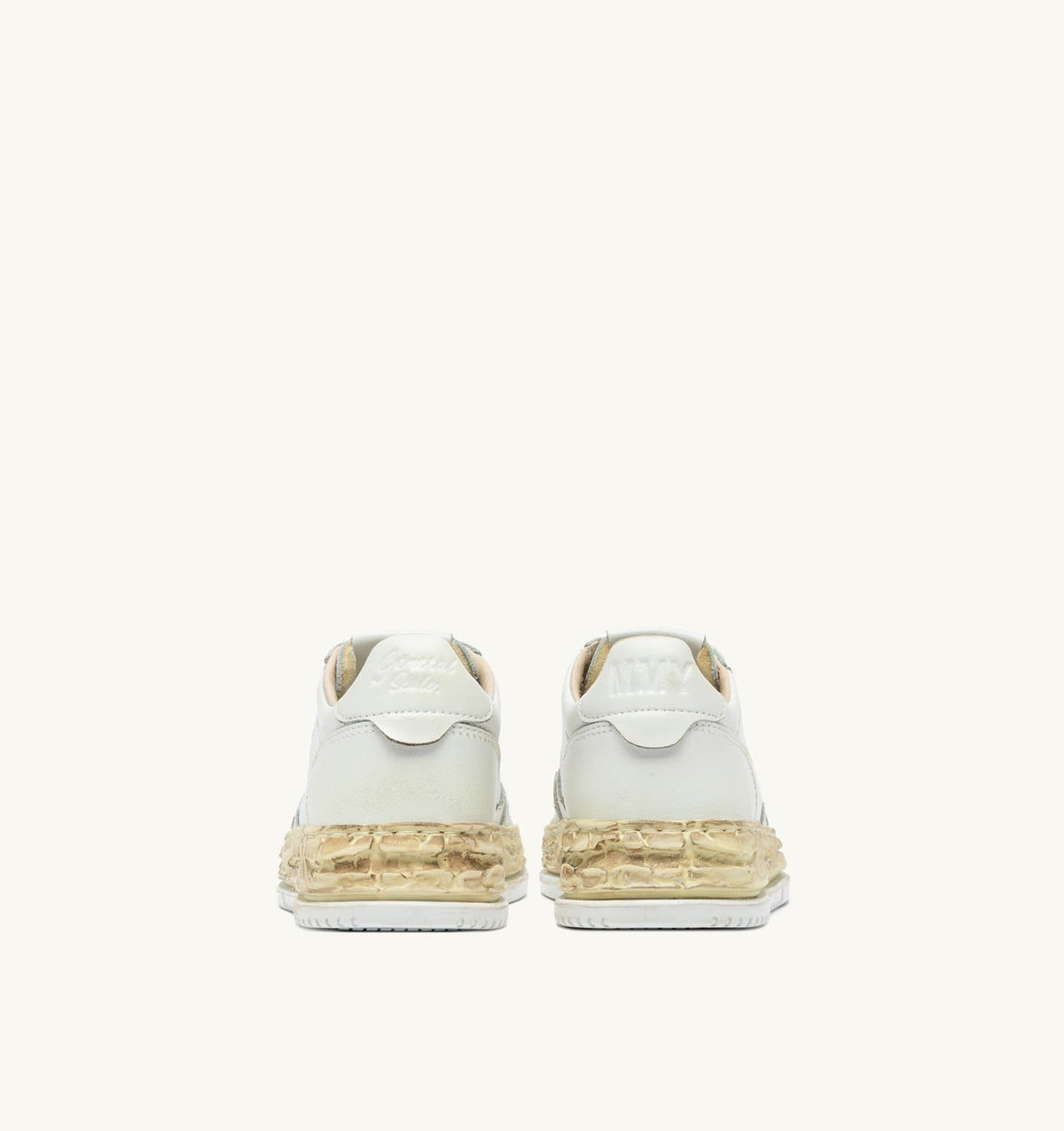 AUTRY Woman MEDALIST LOW SUPER VINTAGE 'Autry x Maison MIHARA YASUHIRO General Scale.' SNEAKERS IN WHITE LEATHER