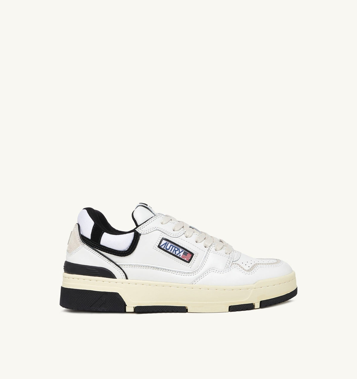 AUTRY Woman CLC LOW SNEAKERS IN WHITE LEATHER AND BLACK SUEDE