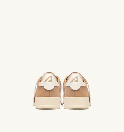 AUTRY Woman DALLAS LOW SNEAKERS IN PEANUT SUEDE