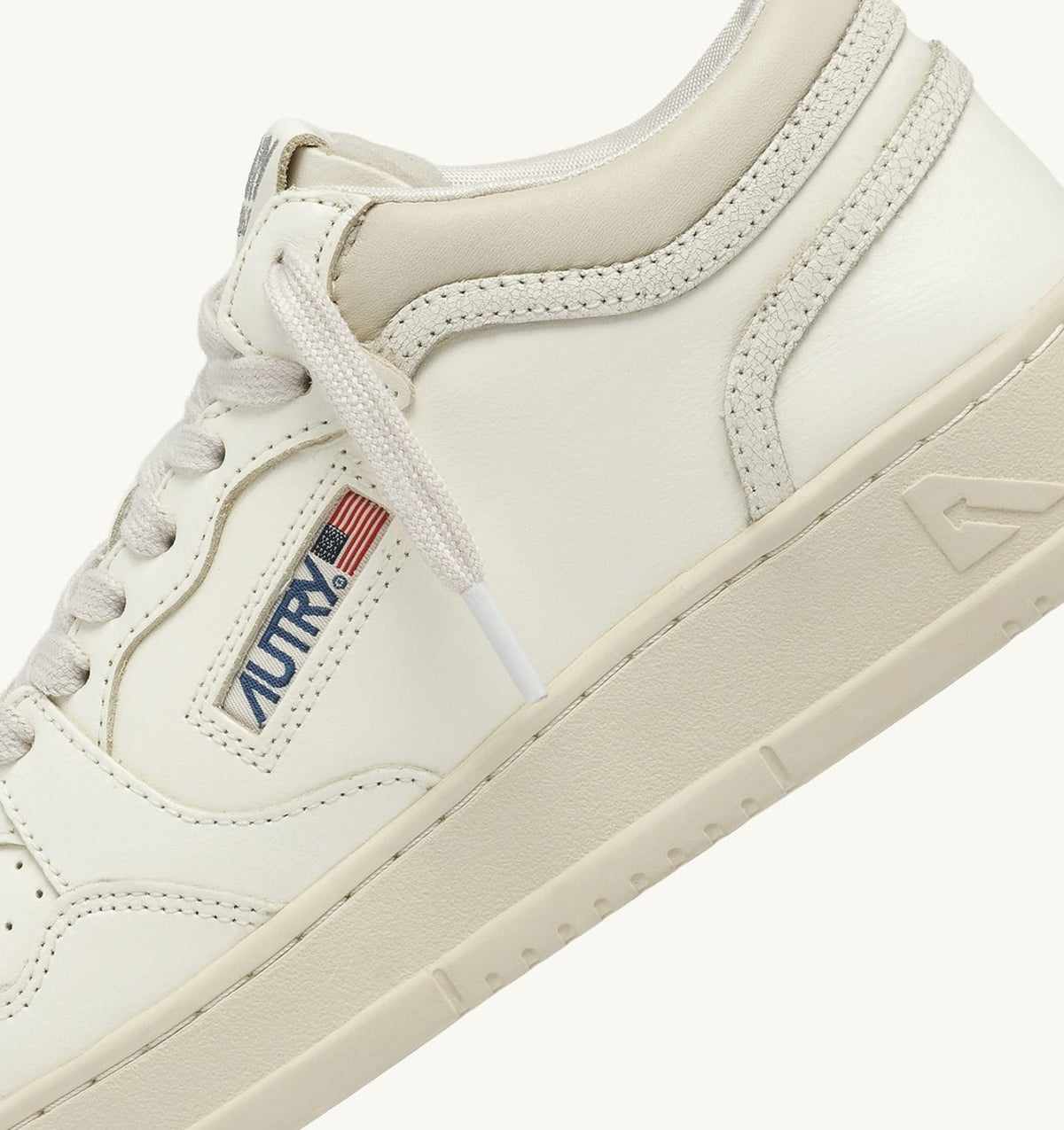 AUTRY Woman MED-WAY SNEAKERS IN LEATHER COLOR MARSHMALLOW AND WHITE