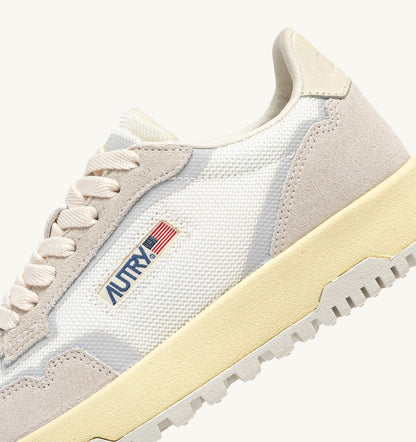 AUTRY Woman WILDPACE LOW SNEAKERS IN WHITE AND MARSHMALLOW DRAGON MESH AND SUEDE