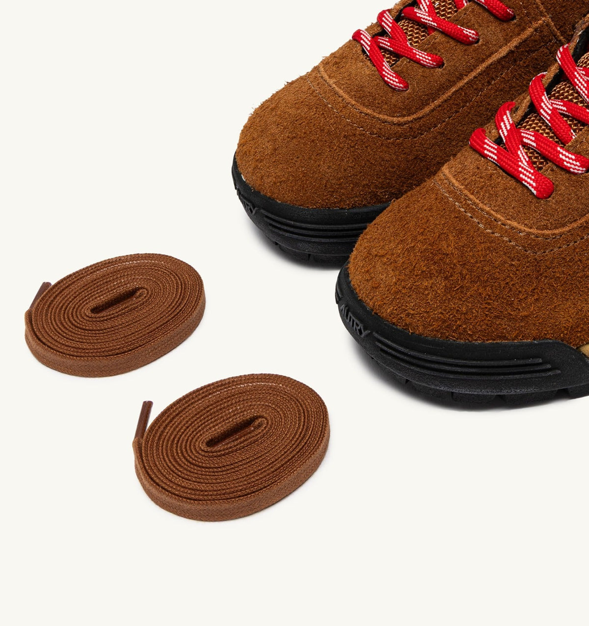 AUTRY Woman MALGA CORTINA IN CHESTNUT AND FLAME SCARLET SUEDE