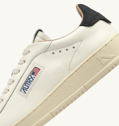 AUTRY Woman DALLAS LOW SNEAKERS IN WHITE AND SPACE LEATHER